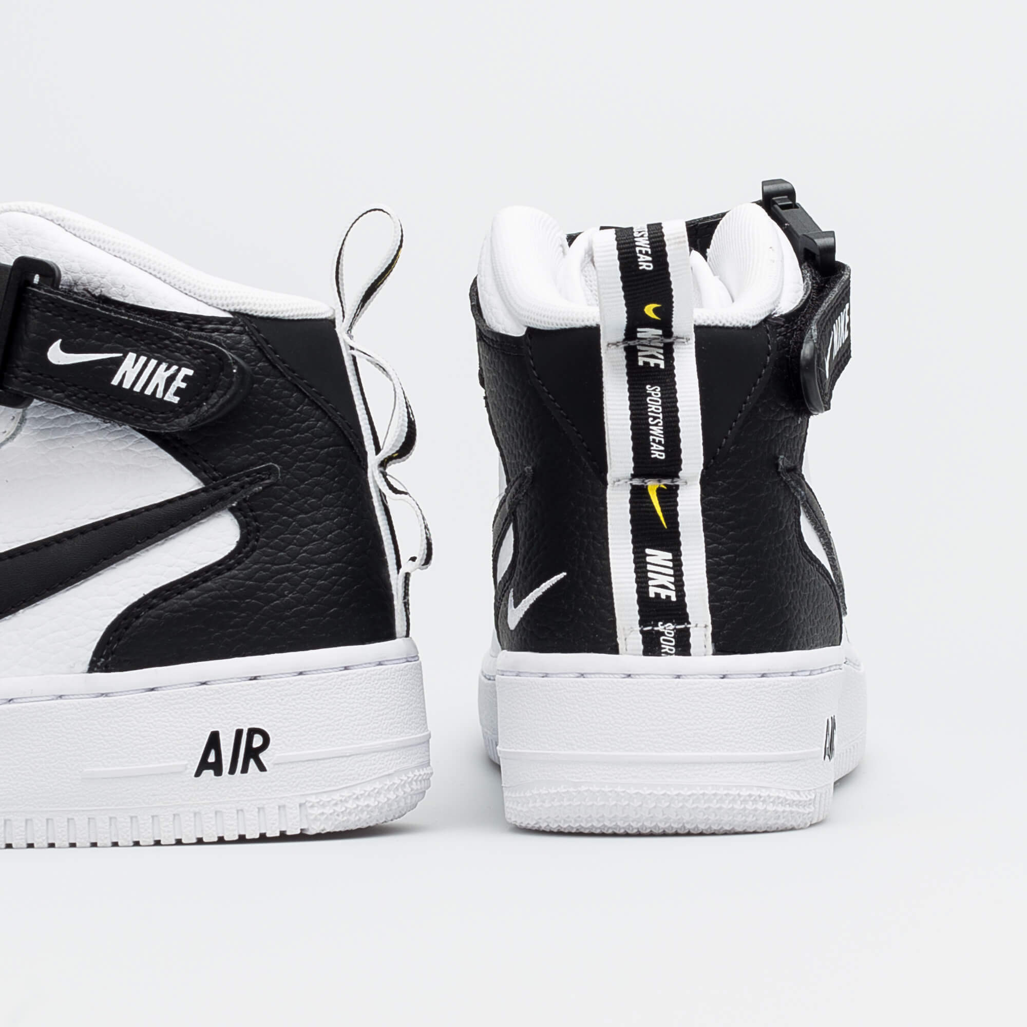 NIKE AIR FORCE 1 MID LV8 UTILITY