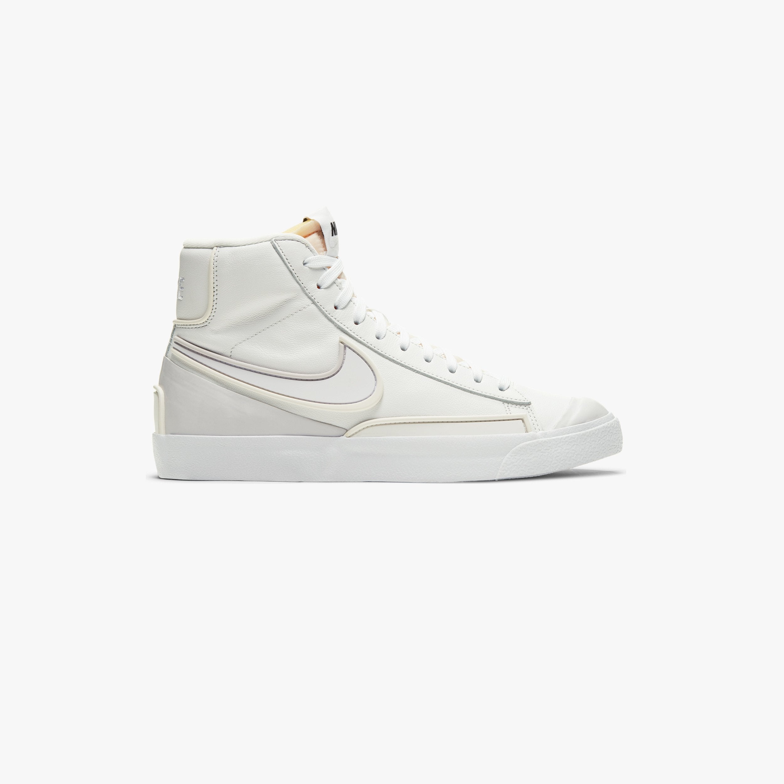 Nike Blazer Mid Summit White