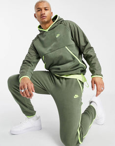 Tracksuit Nike Club Essentials panelled in khaki