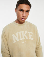 Load image into Gallery viewer, Nike Retro Arch beige