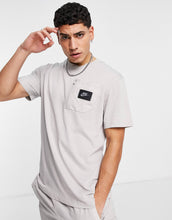 Load image into Gallery viewer, Nike Sports Utility cargo pocket grey