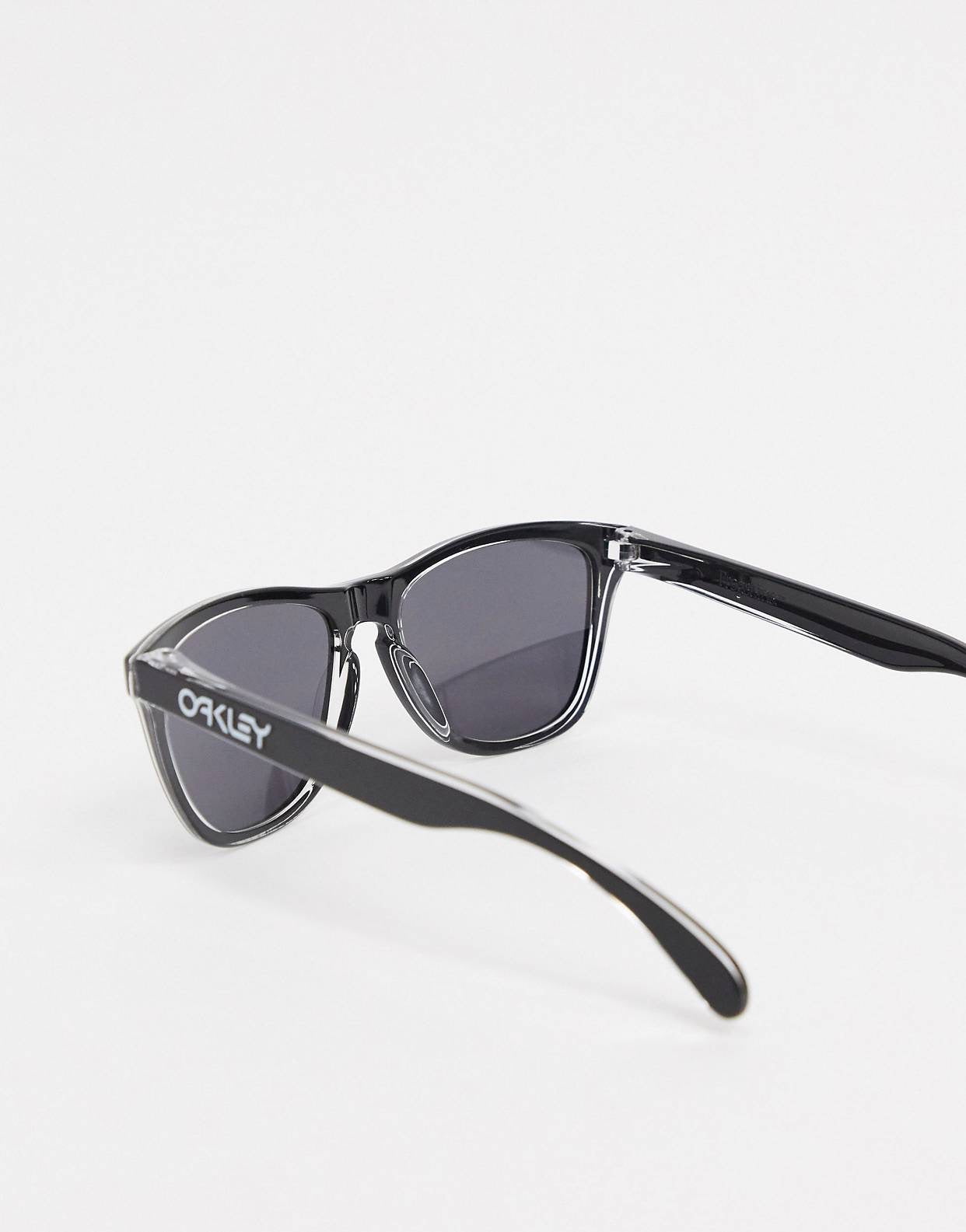 Syze Oakley Square Frame