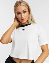 Load image into Gallery viewer, Maicë adidas Originals trefoil crop
