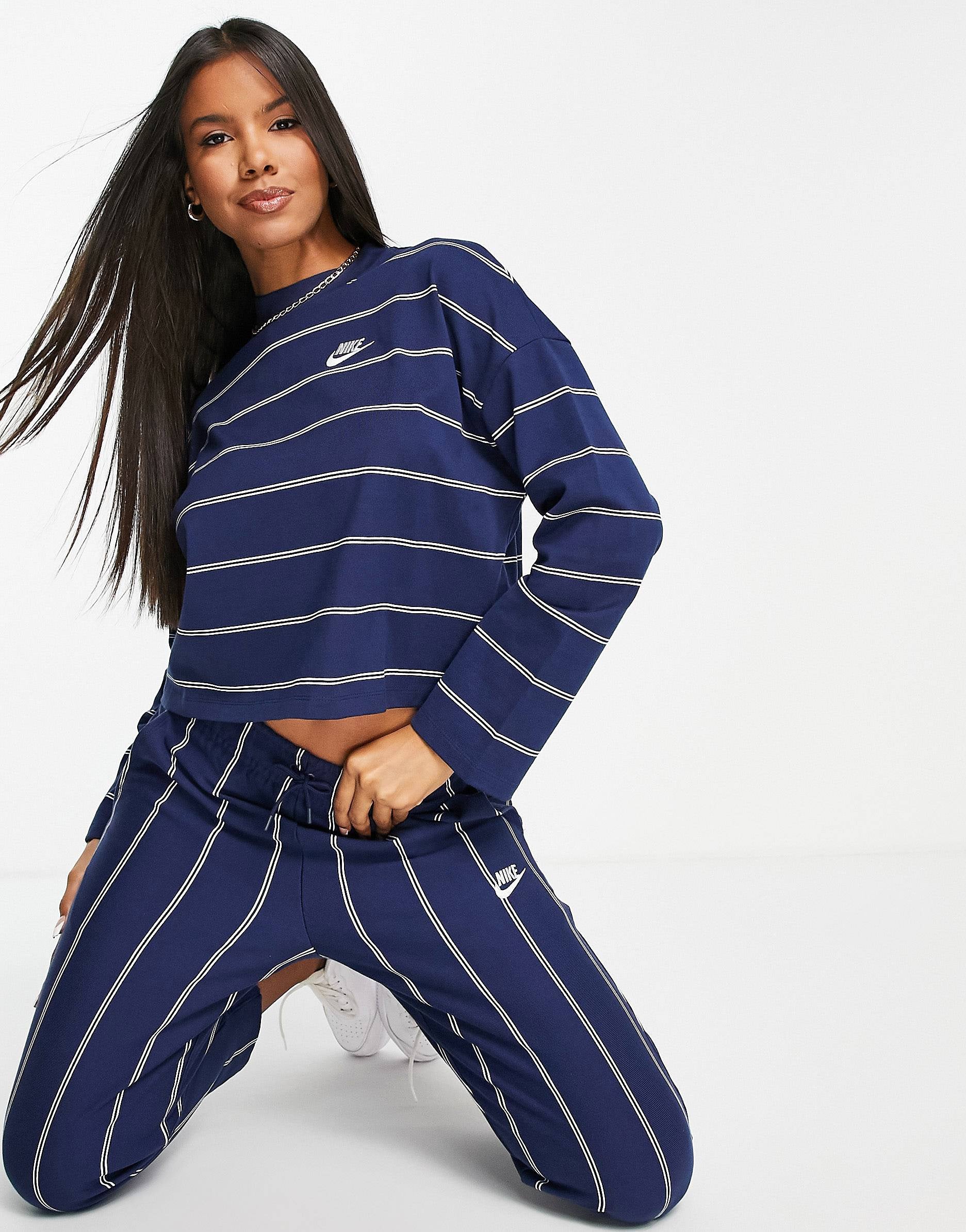 Nike Lounge navy white stripe