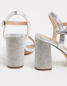 Take New Look metallic in silver