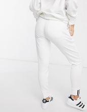 Load image into Gallery viewer, adidas Originals - Trenerka të poshtme