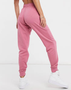 Nike essentials slim jogger