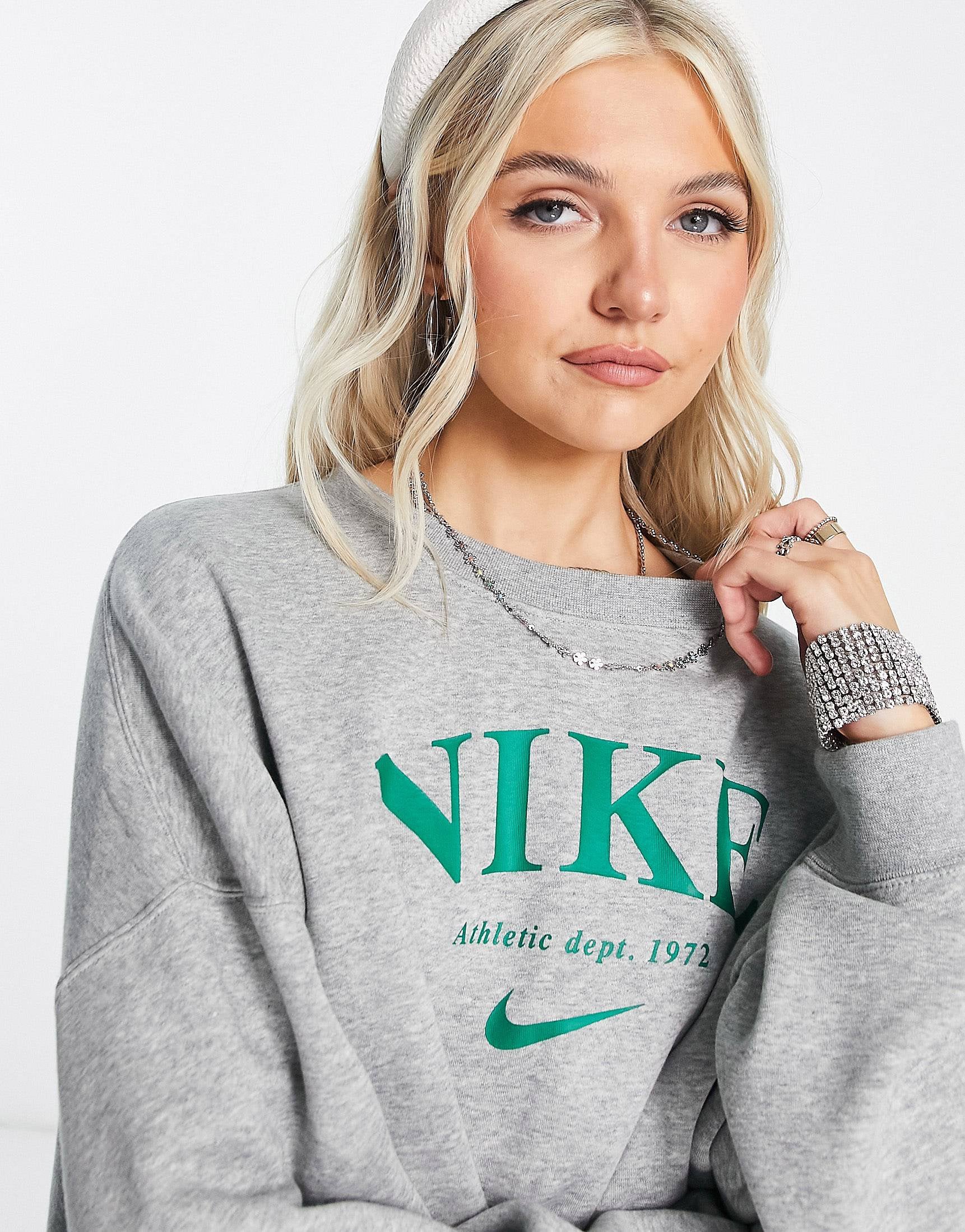 nike essentials retro