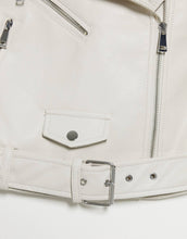 Load image into Gallery viewer, Jakne Stradivarius faux leather