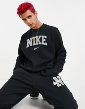 Load image into Gallery viewer, Nike Retro logo black