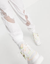 Load image into Gallery viewer, Nike Air Max Day woven bottoms