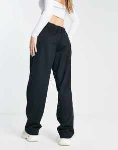 New Balance unisex track pants black