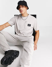 Load image into Gallery viewer, Nike Sports Utility cargo pocket grey