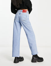 Load image into Gallery viewer, HUGO jean light wash