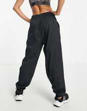 Load image into Gallery viewer, New Balance All Terrain trousers black