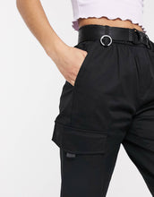 Load image into Gallery viewer, Pantolla cargo - with belt in black