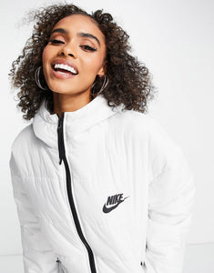 Nike classic padded coat hood summit white