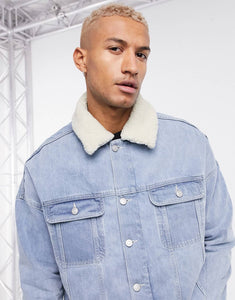 Denim jacket oversized in light wash blue