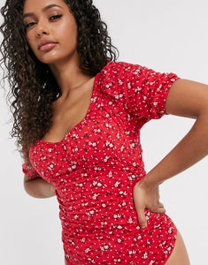 Boohoo bodysuit - Red disty floral