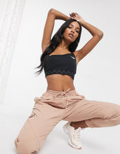 Load image into Gallery viewer, Bralette Reebok x Gigi