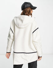 Load image into Gallery viewer, New Balance All Terrain sherpa jacket white