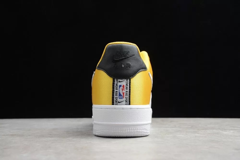Nike Air Force LV8 - NBA
