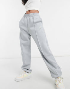 Nike joggers dark grey neutral