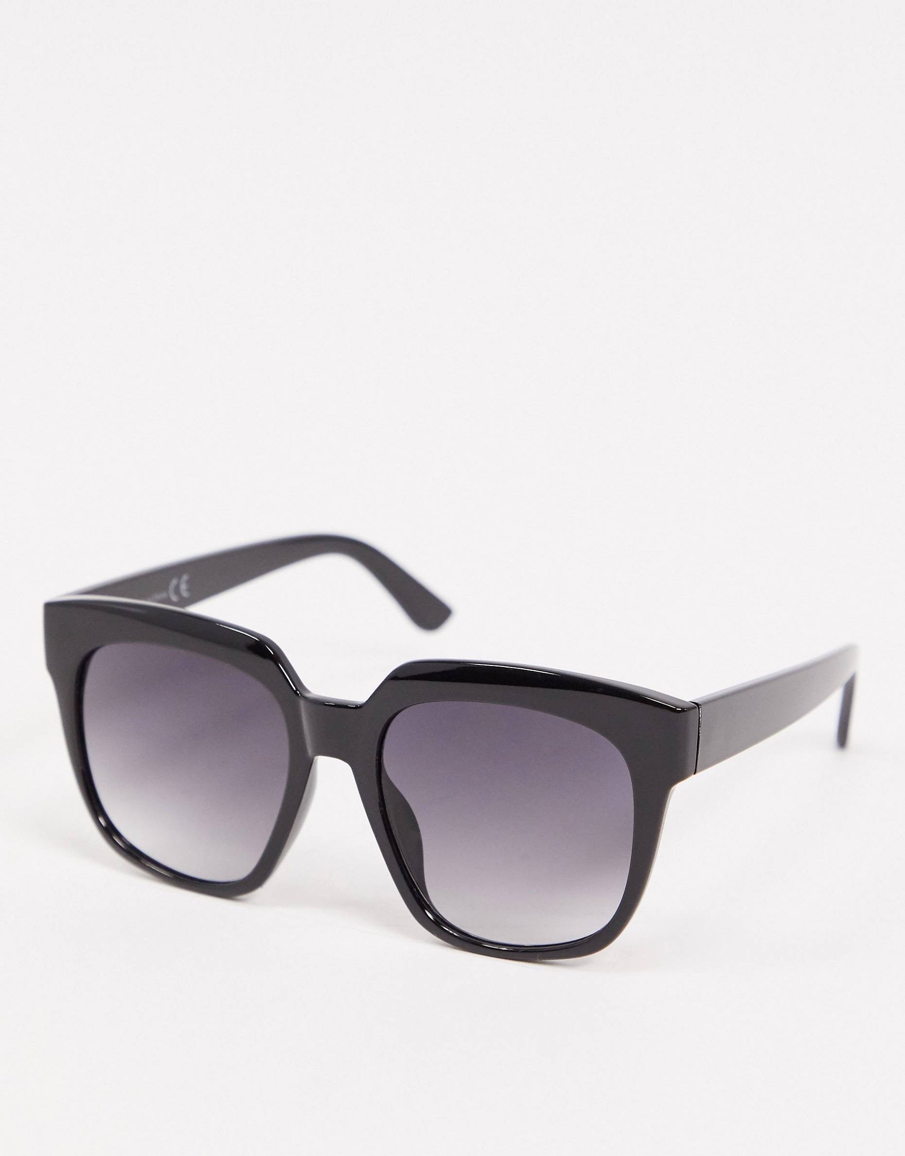 Syze oversized frame - in black