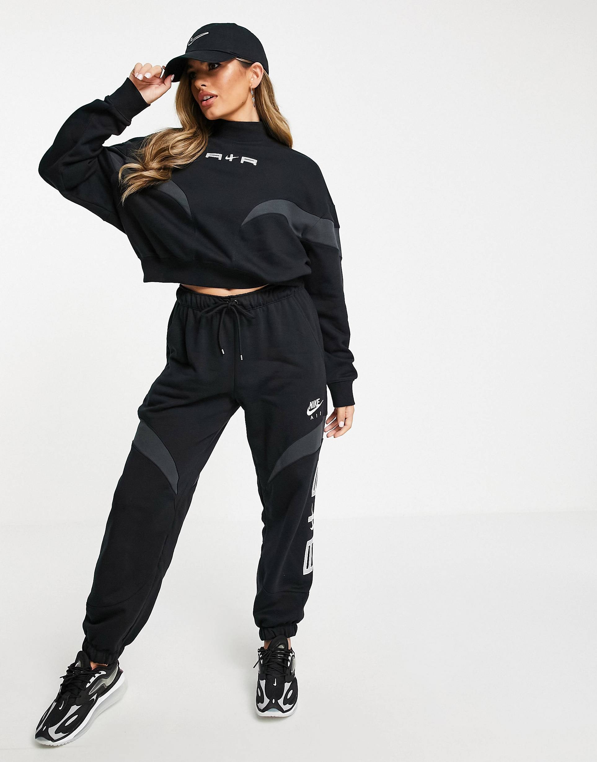 Nike air fleece discount tracksuit