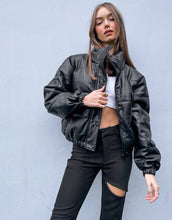Load image into Gallery viewer, Urban Bliss puffer jacket in black