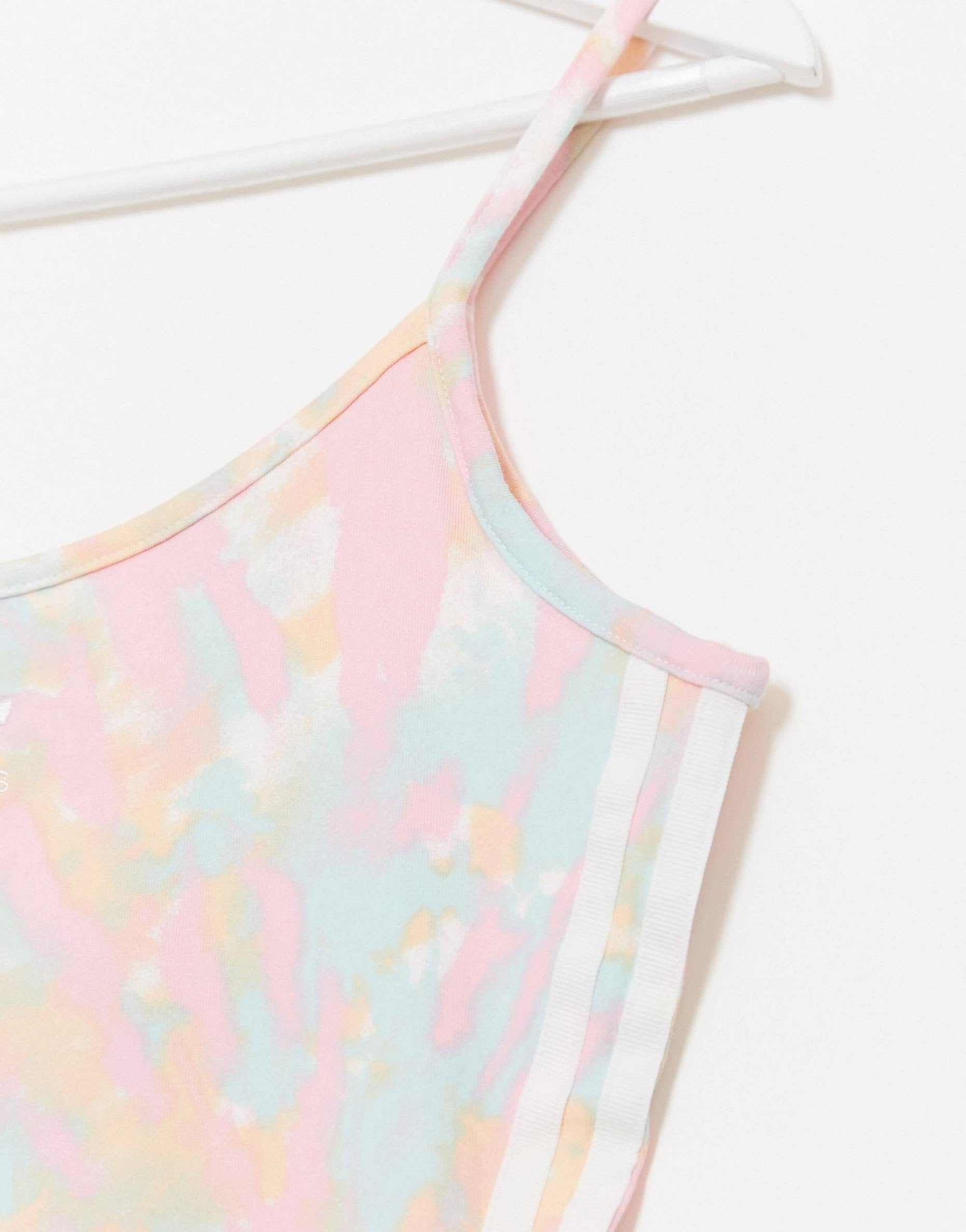 Fustan adidas Originals - Tie dye