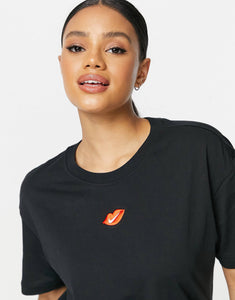 Nike swoosh kiss logo