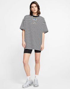 Maicë Nike Striped Peace Logo - Oversized