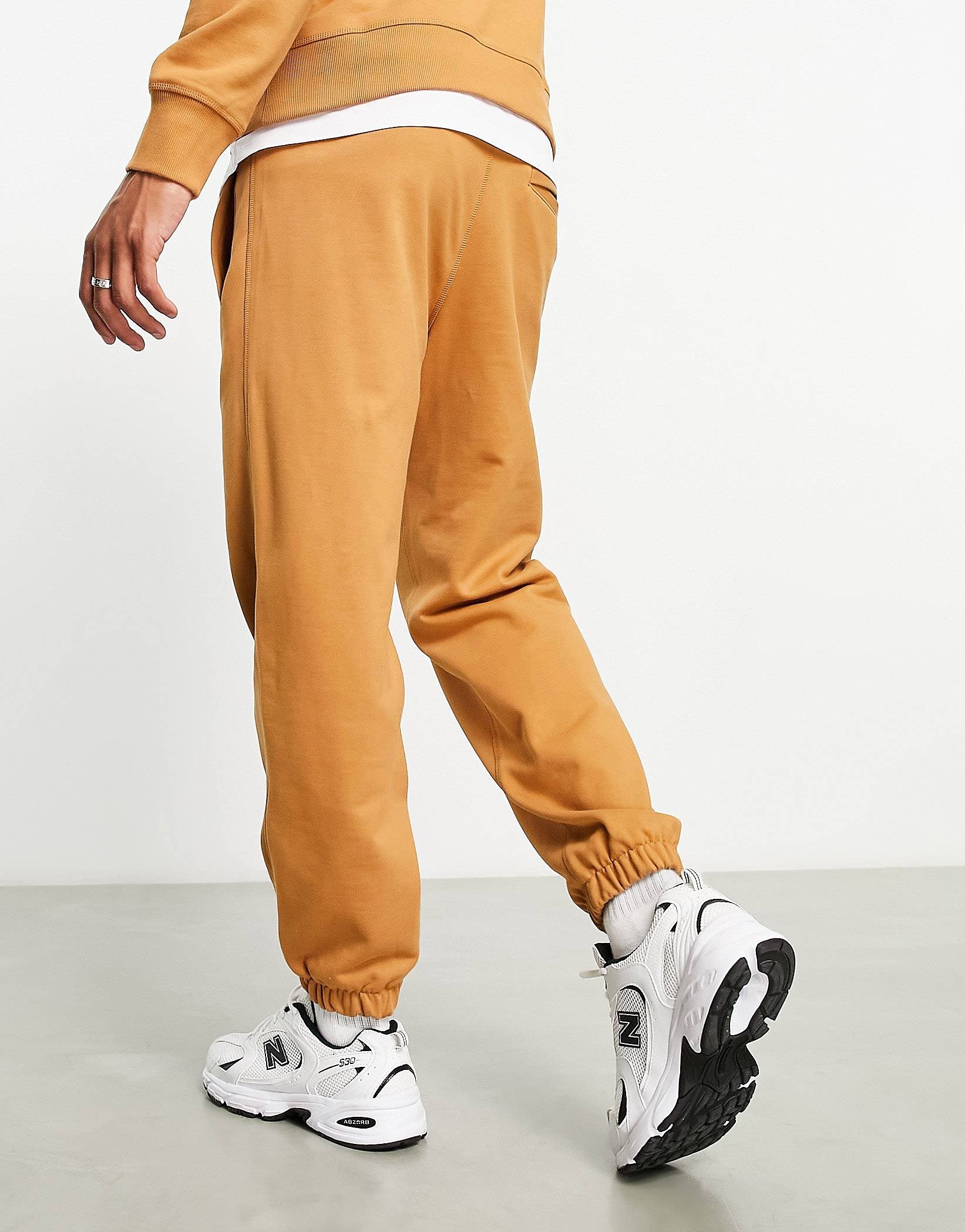 New Balance Sweatpant tan