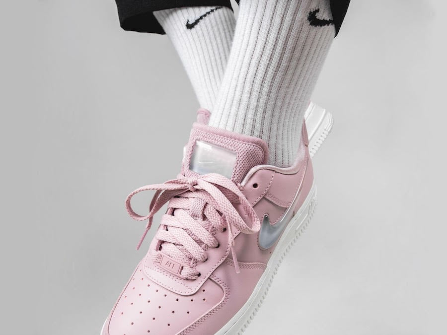 Nike Air Force SE Premium - Pink