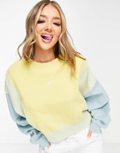 Load image into Gallery viewer, Nike mini swoosh green mix