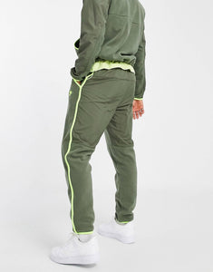 Tracksuit Nike Club Essentials panelled in khaki