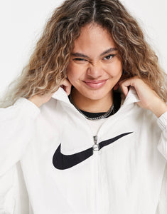 Nike Essential jacket white