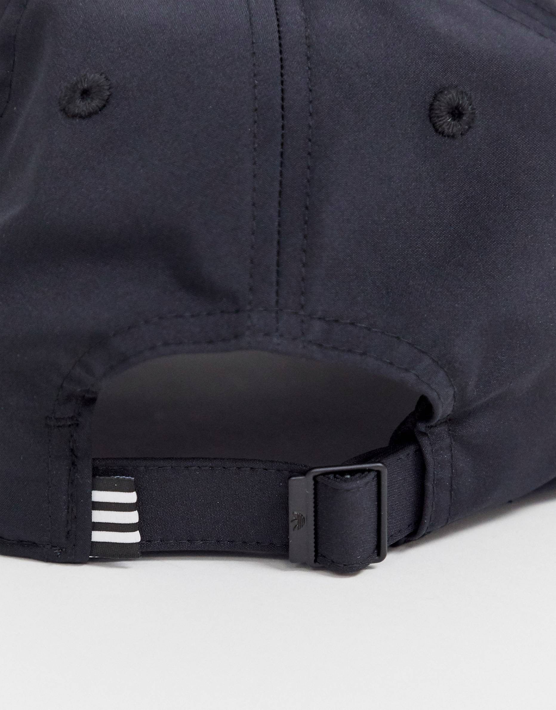 Kapelë adidas Originals RYV