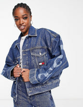 Load image into Gallery viewer, Tommy Jeans oversized denim jacket mid wash