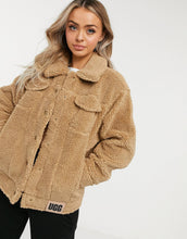 Load image into Gallery viewer, UGG Frankie teddy jacket camel
