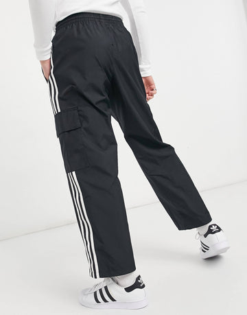 adidas Originals adicolor trousers black