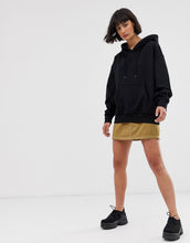 Load image into Gallery viewer, Duks Weekday - Black oversized