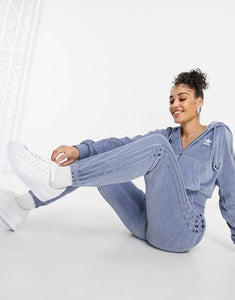 adidas Originals 'Relaxed Risqué' in blue