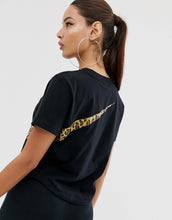 Load image into Gallery viewer, Maicë Nike black oversized - Leopard swoosh