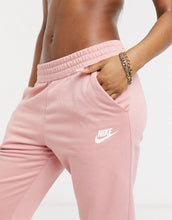 Load image into Gallery viewer, Nike heritage fleece joggers