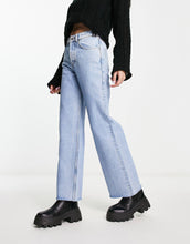 Load image into Gallery viewer, HUGO jean light wash