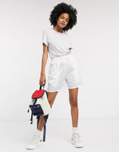 Load image into Gallery viewer, Maicë Tommy Jeans - in pale Grey