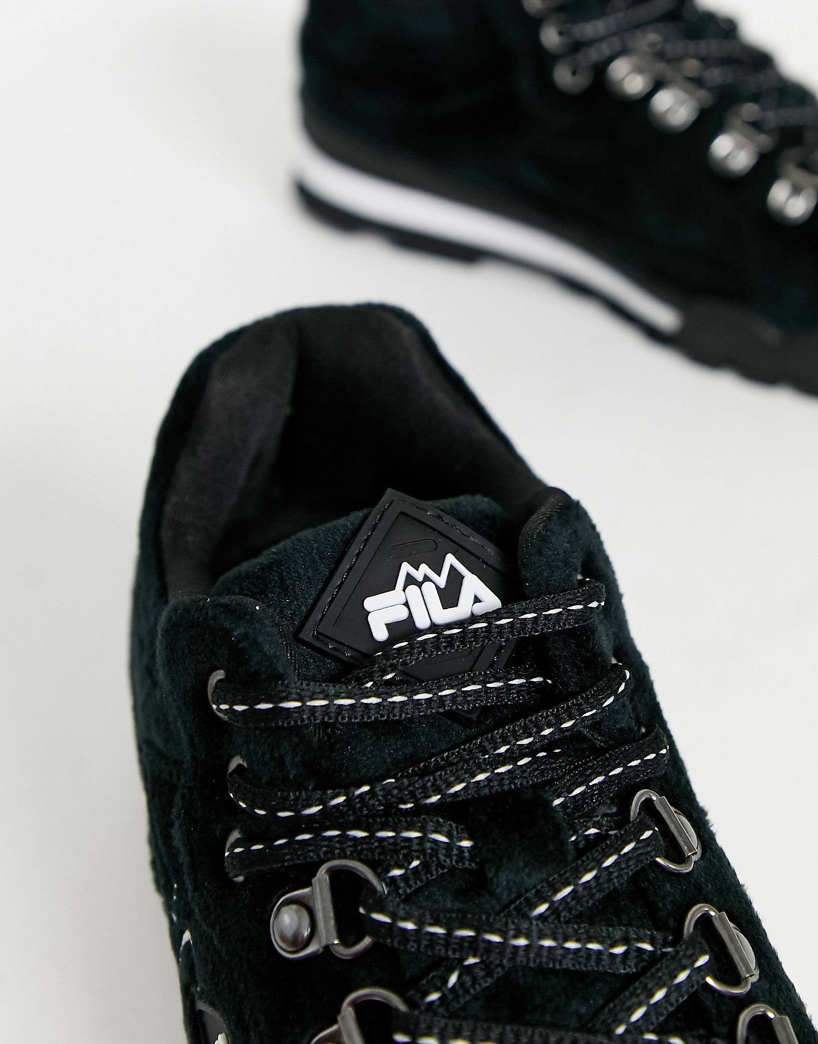 Fila trailblazer shop premium velvet trainers