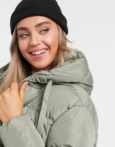 Threadbare puffer jacket